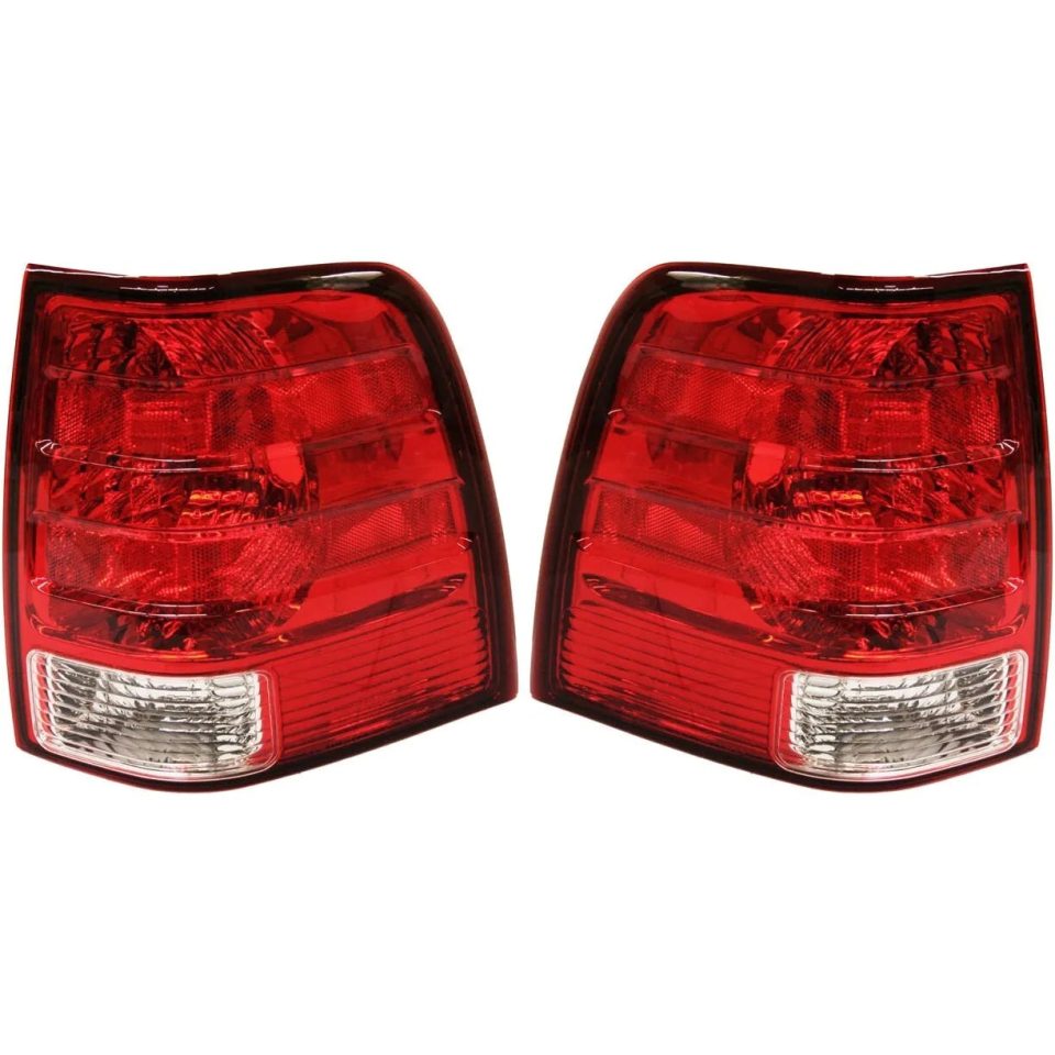 Baking Leak-Proof Set of 2 Tail Light For 03-2006 Ford Expedition XLT LH & RH CAPA